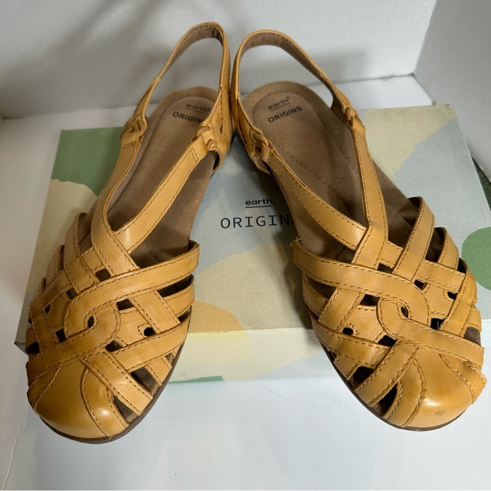 Earth Origins Women's Belle Brielle Amber Yellow Fisherman Sandals Size 8.5 - Picture 2 of 6
